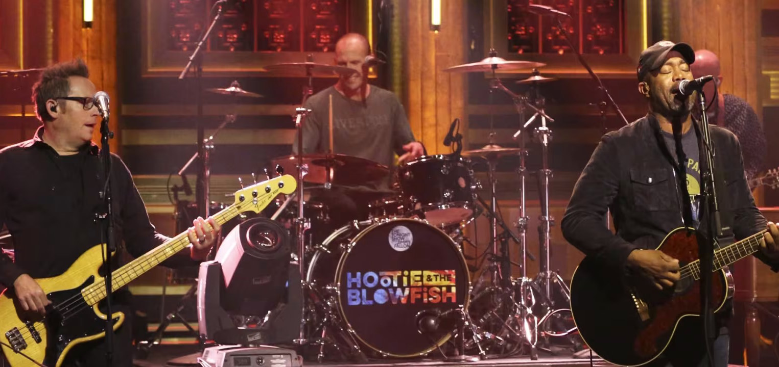 Hootie & The Blowfish performing live on stage